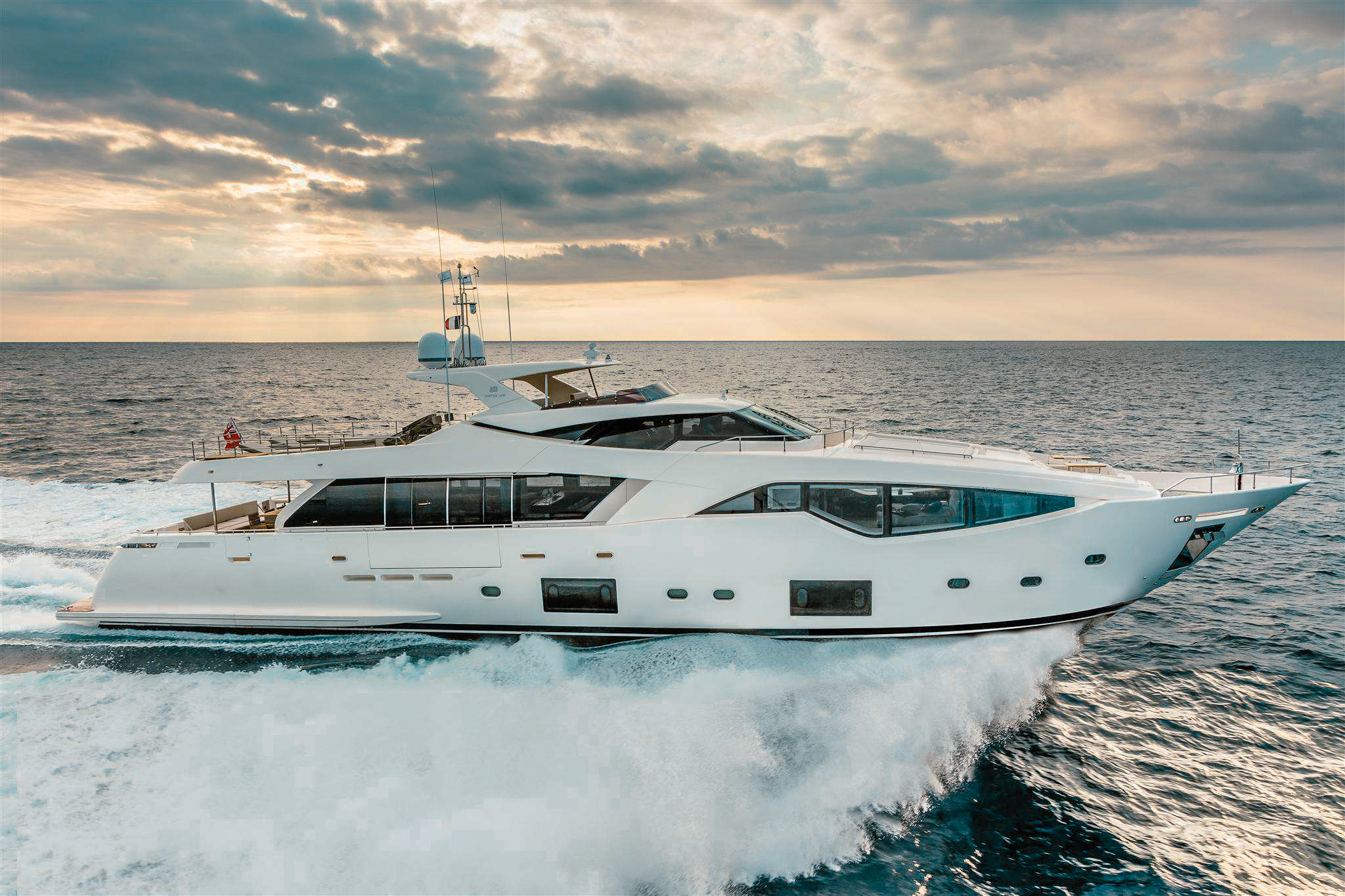 Private Yacht Charter in The Bahamas — 6 Prestige Megayachts