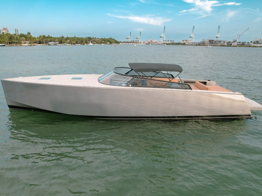 The sleek 55ft VanDutch I yacht ready for a luxury Miami yacht charter with guests