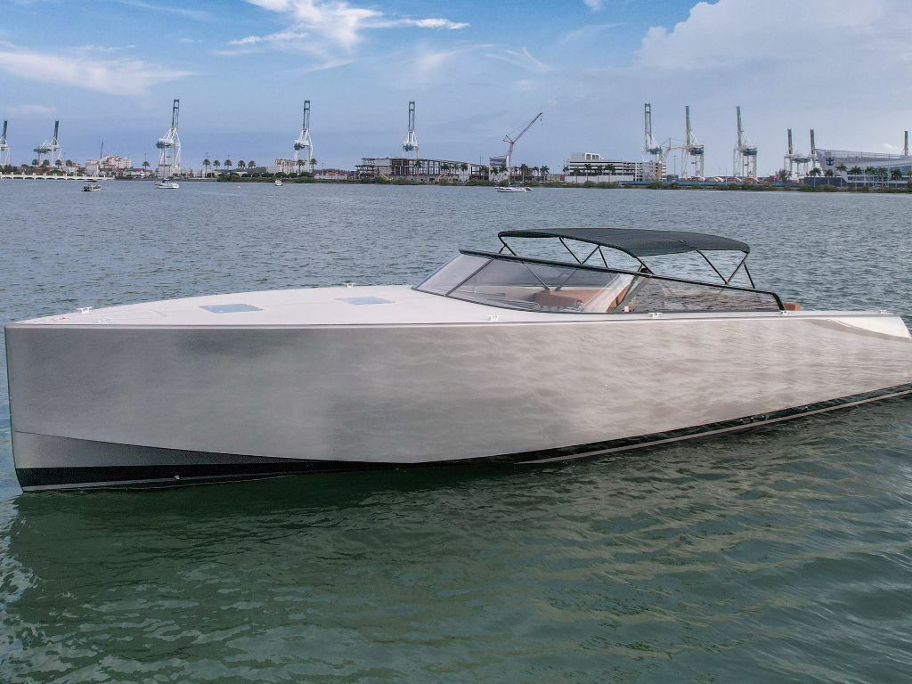 View of 55 Vandutch I cockpit area with seating and helm