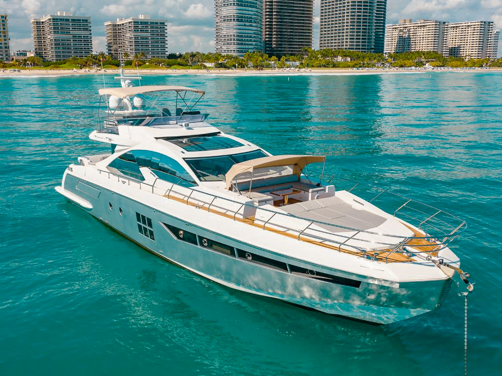 77 Azimut S yacht main deck and seating area
