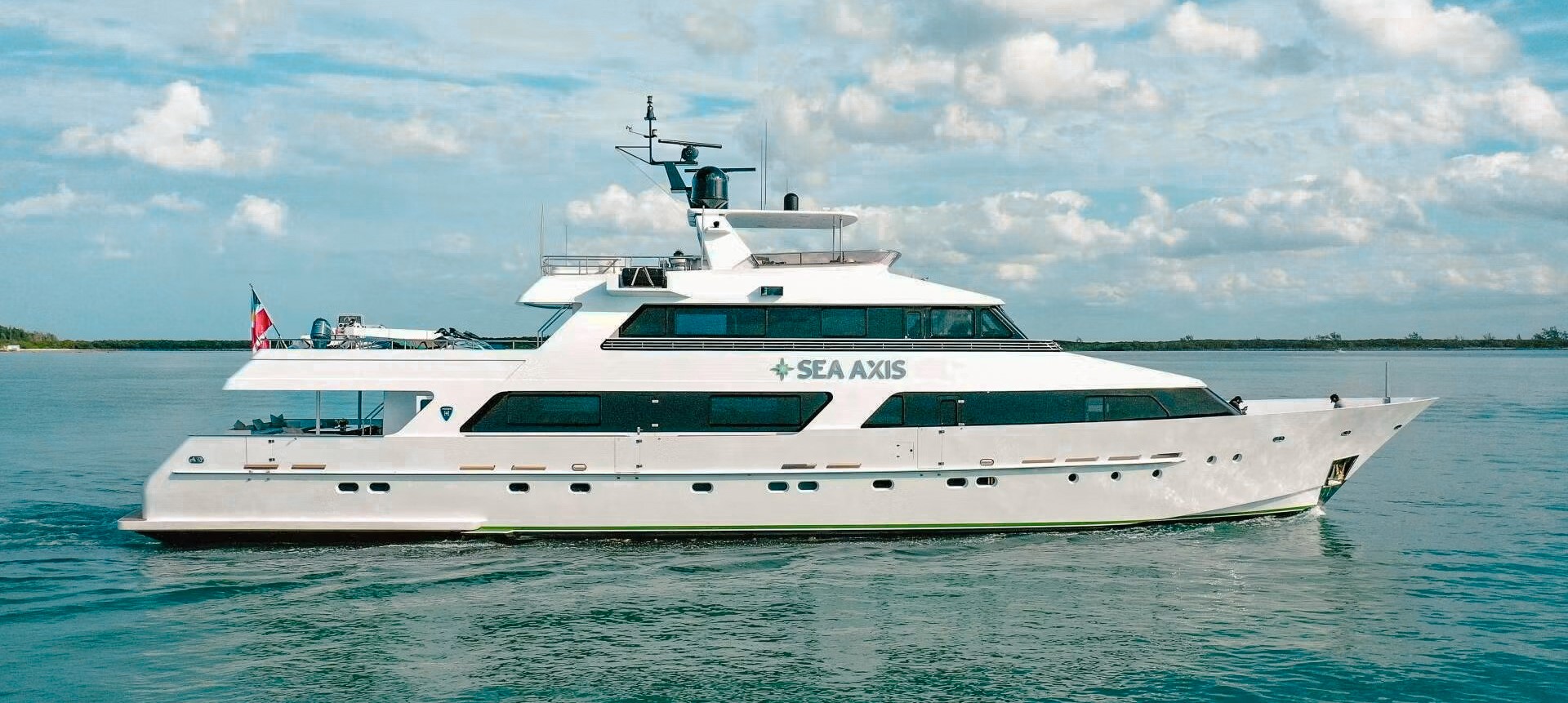 A view of the outdoor seating area on 125 Heesen yacht_3