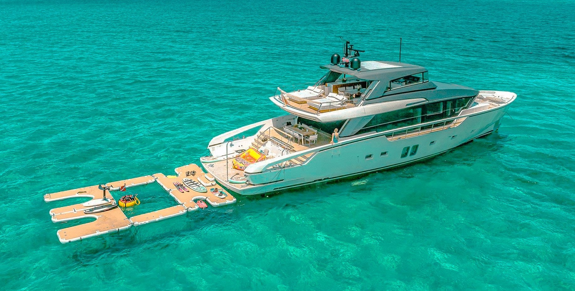 88 San Lorenzo superyacht for private charter in The Bahamas