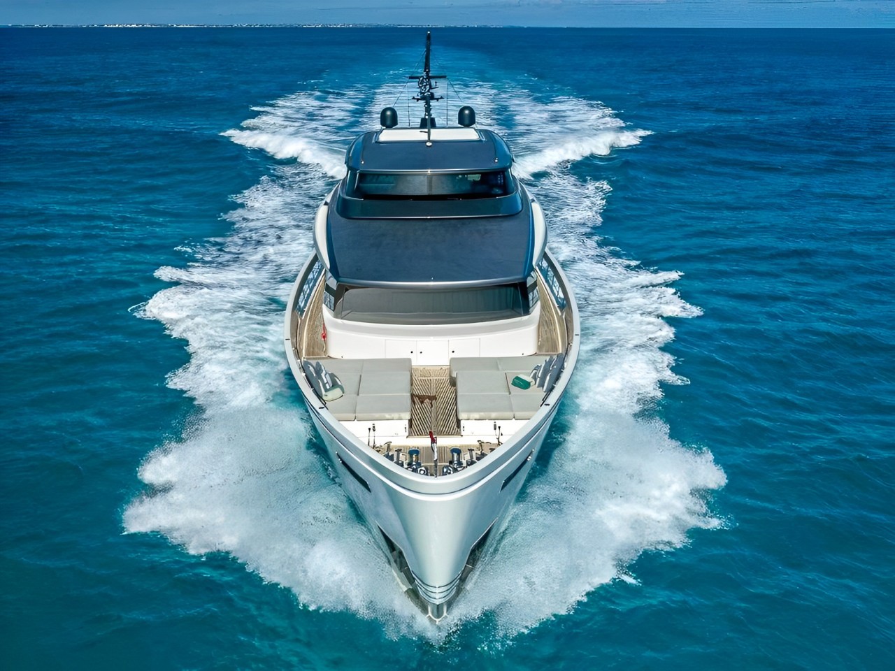Stern view of 112 San Lorenzo yacht with water toys