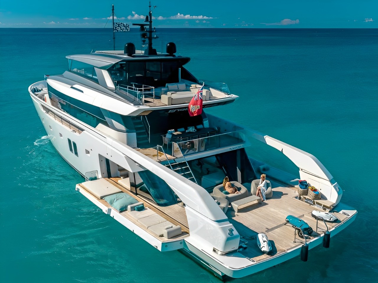 112 San Lorenzo yacht cruising on open water