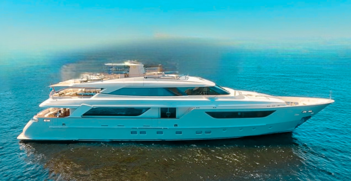 125 San Lorenzo superyacht available for multi-day charter in The Bahamas
