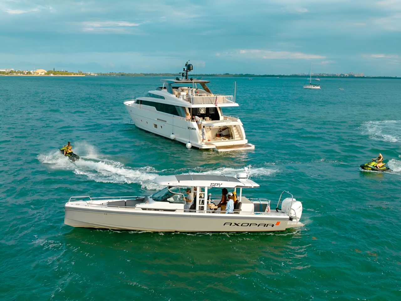 Side view of the 97 San Lorenzo yacht cruising in Miami