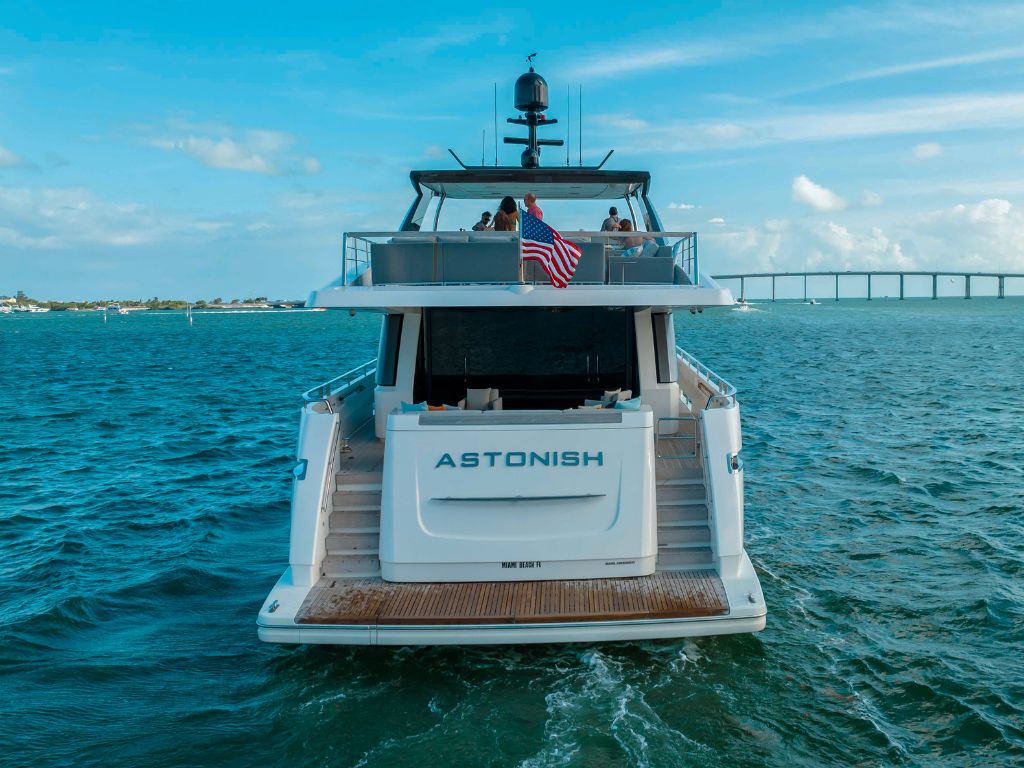 Stern of the 97 San Lorenzo yacht with swimming platform
