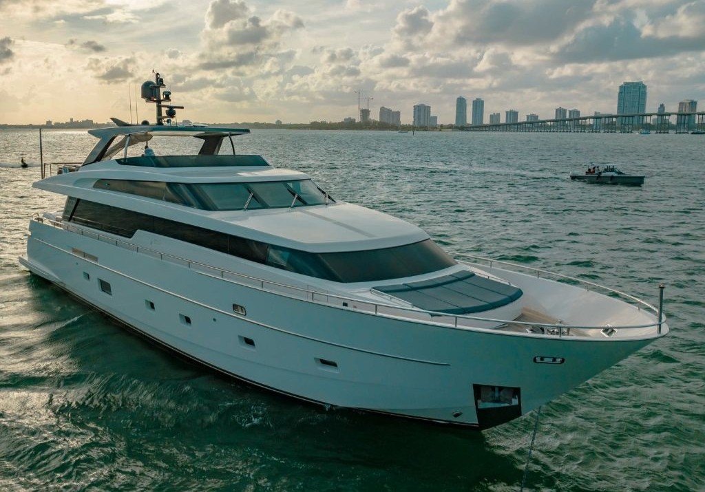 97 San Lorenzo motor yacht for private day charter in Miami