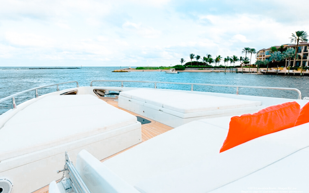 80 Numarine yacht with jet ski