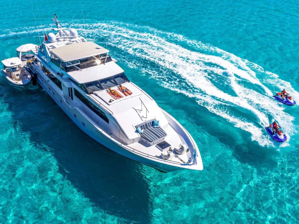 111 Broward yacht from exterior side view