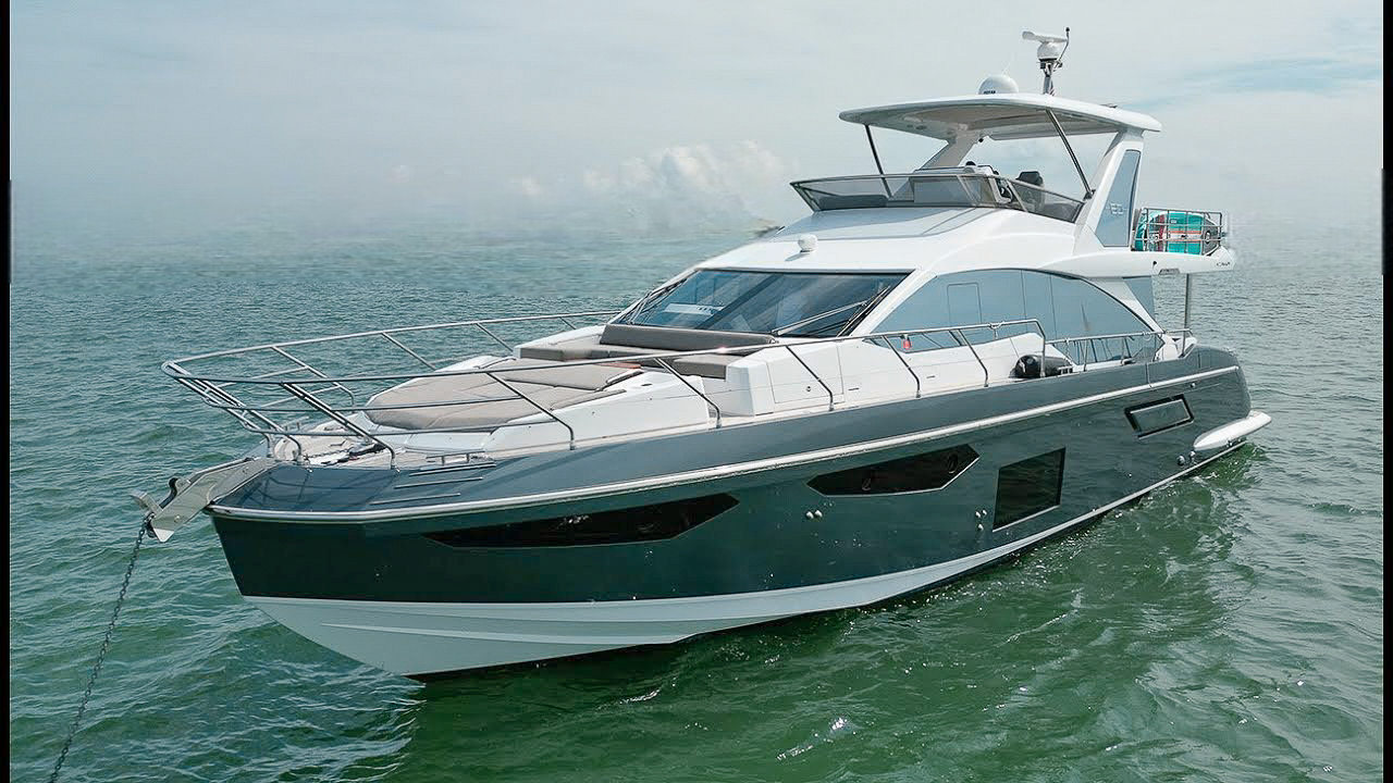 Brand new 60ft Azimut II yacht cruising sparkling Miami waters for private charter