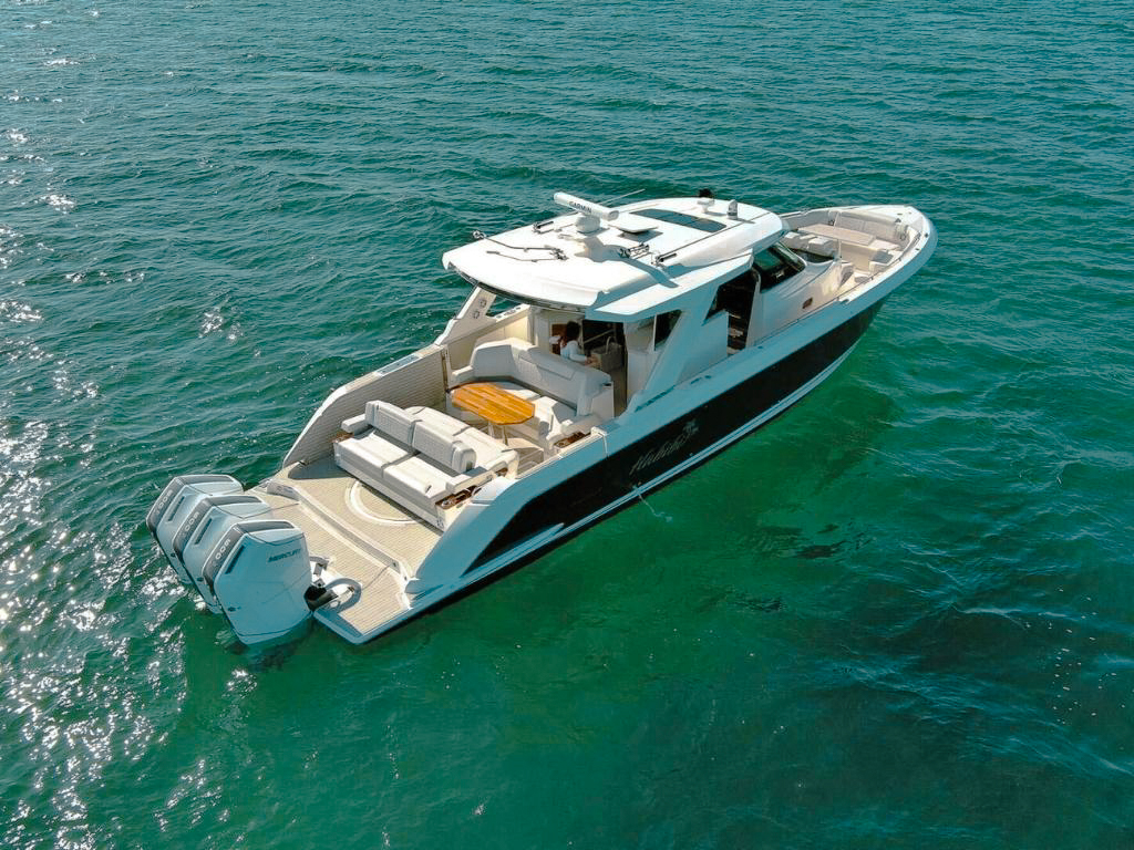Luxury 48ft Tiara yacht ready for charter cruising the Fort Lauderdale coastline.