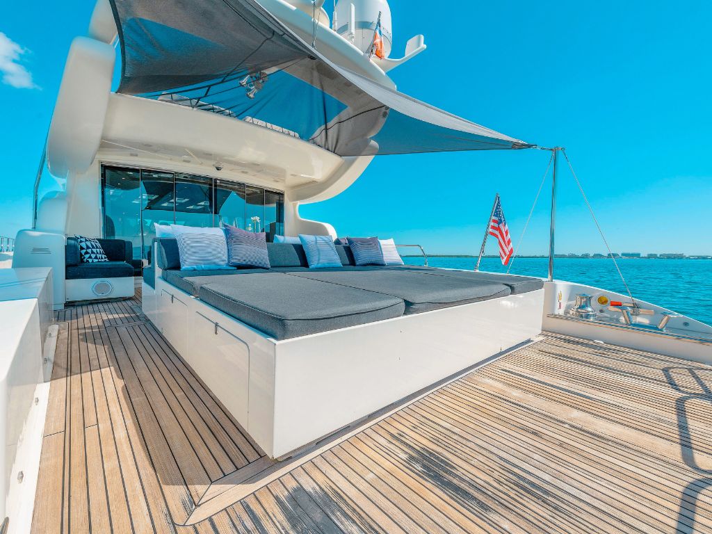 100 Leopard yacht on blue water in Miami