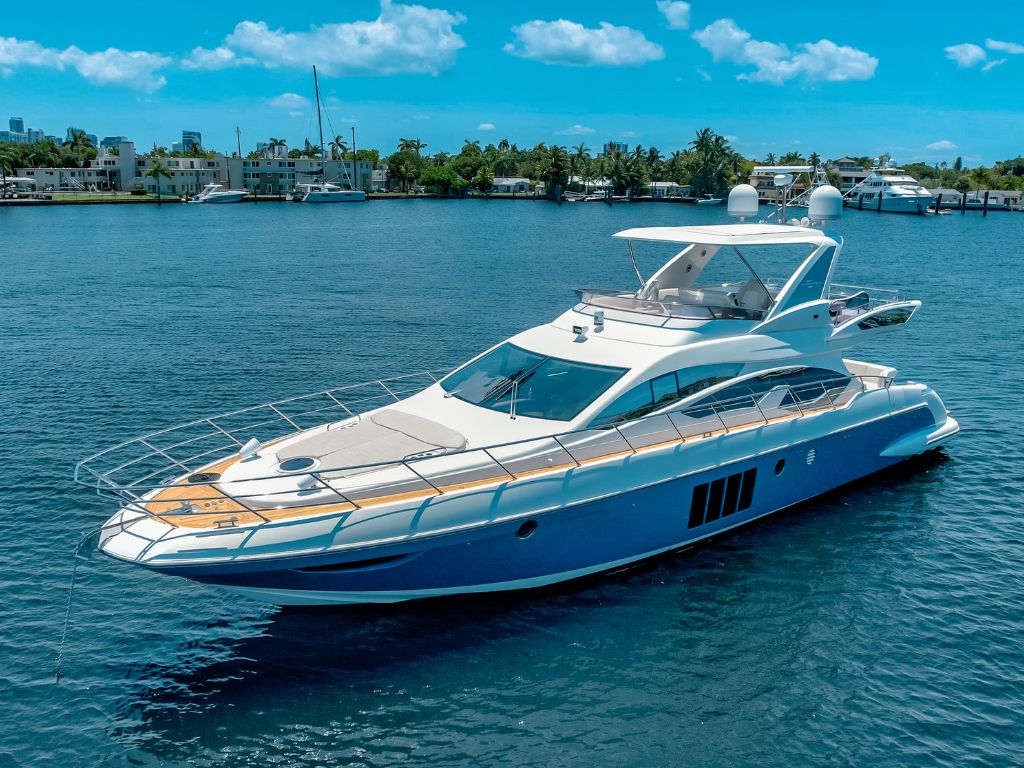 Rear view of 64 Azimut with swimming platform