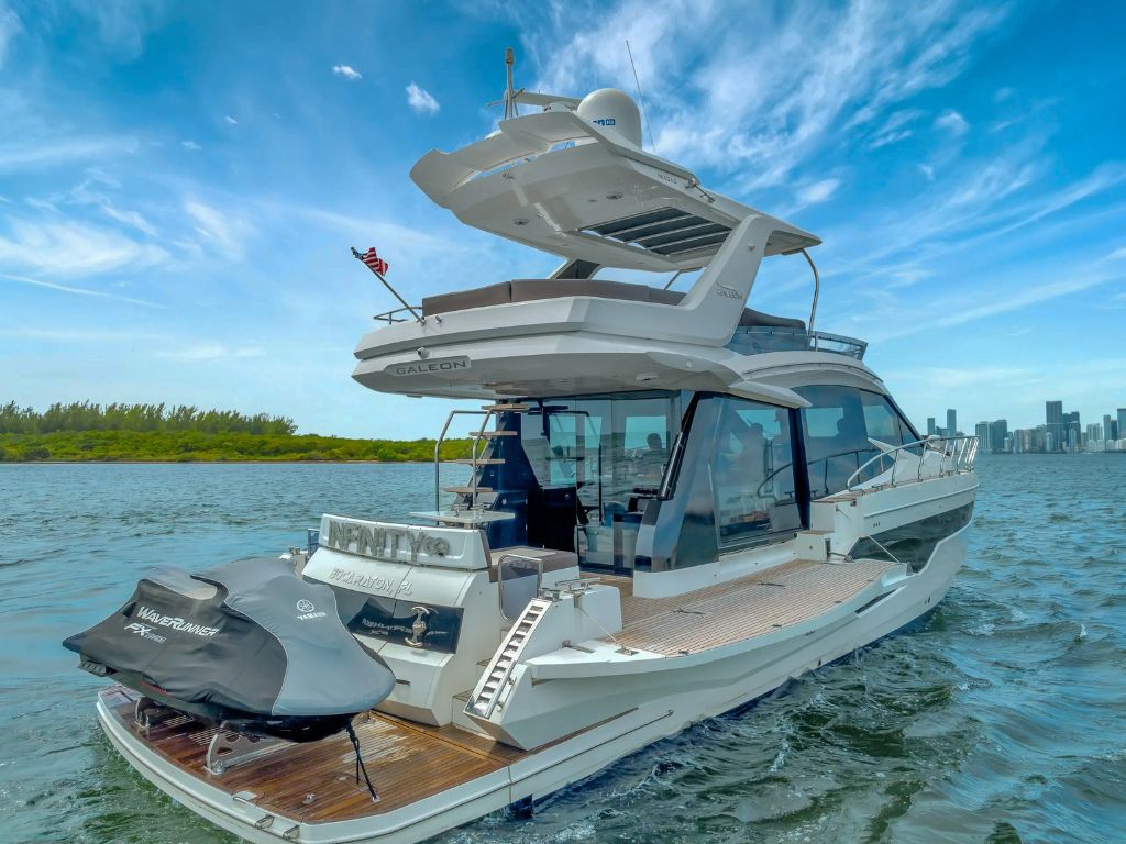 55 Galeon II Yacht Deck Seating - Miami Luxury Yacht Charter