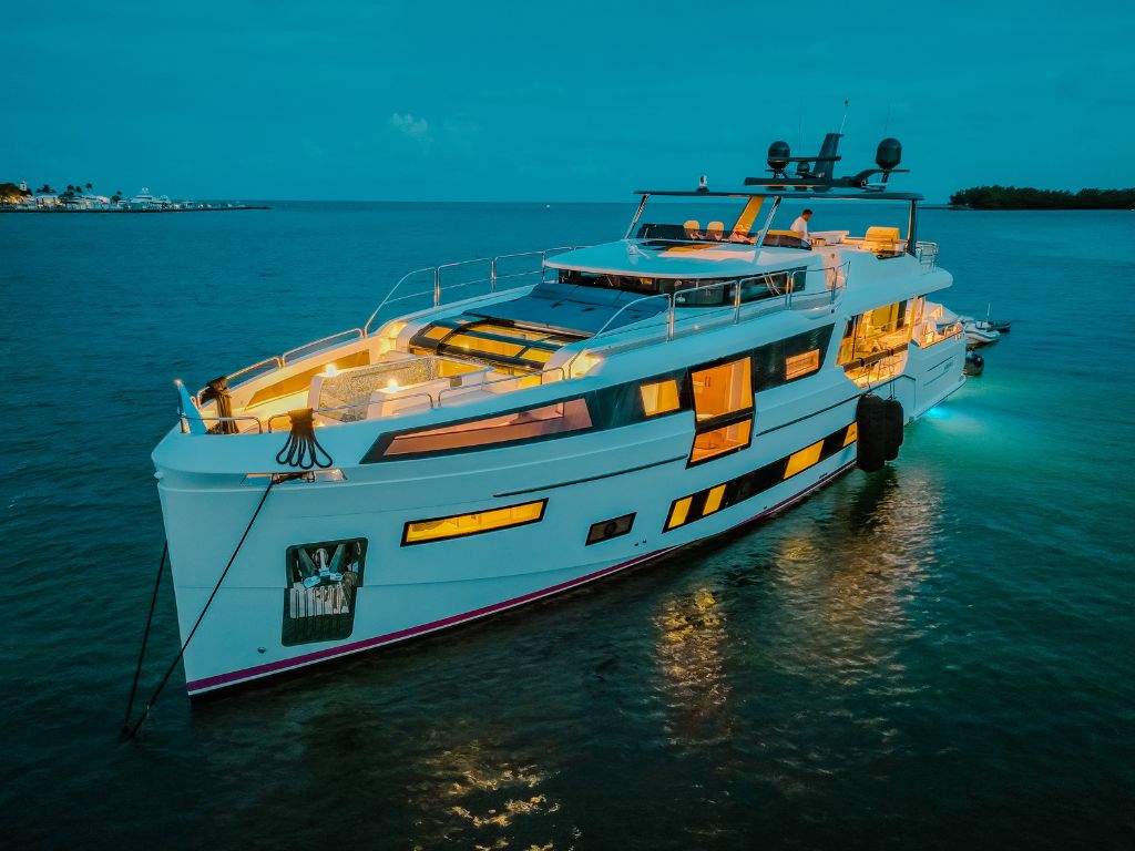 88 Sirena aft deck with outdoor seating