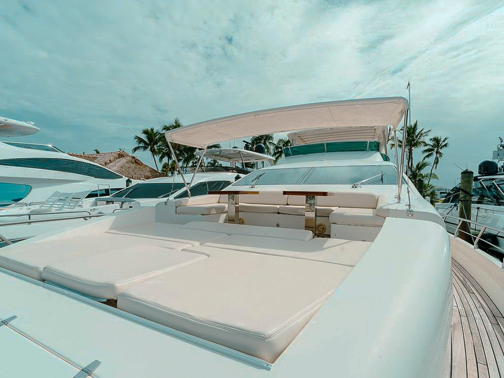 Master cabin of the 85 Azimut II yacht with large bed