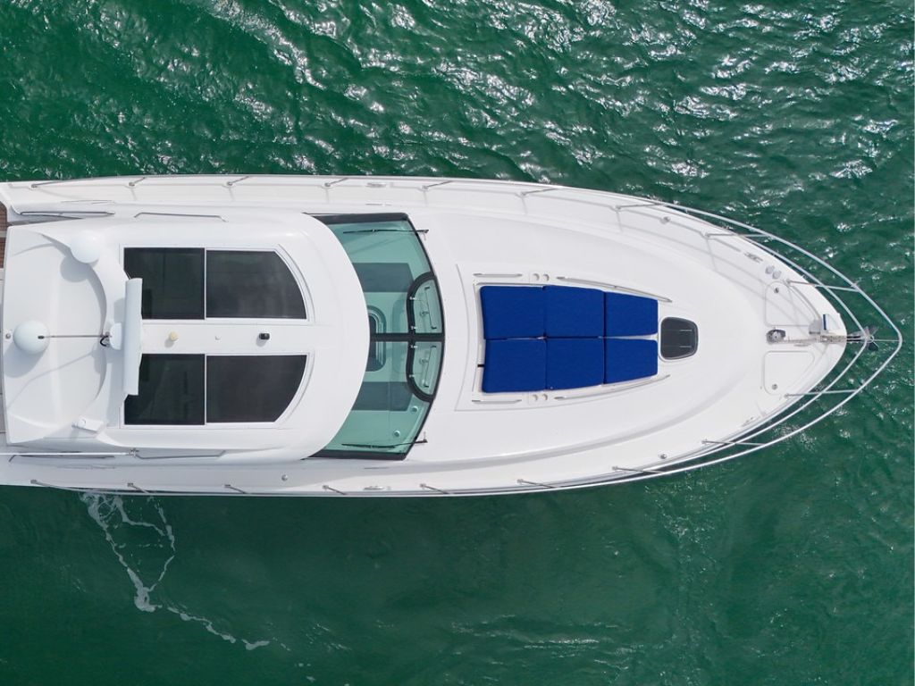 Back deck of the 47 Sea Ray yacht with comfortable seating