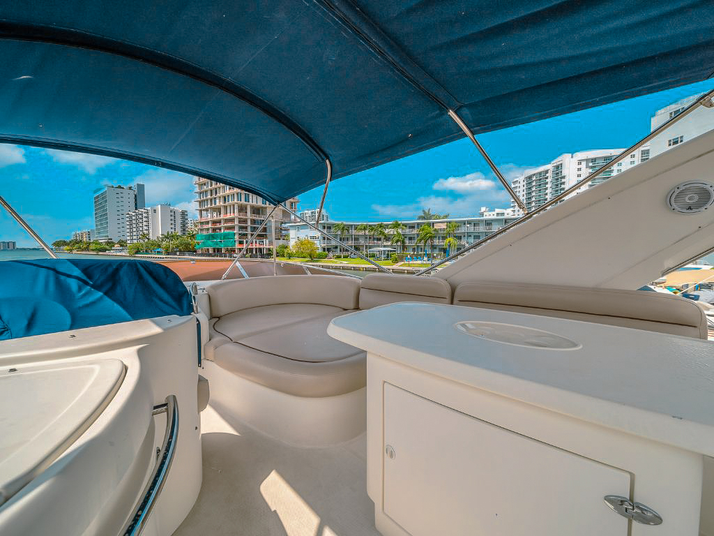 62 Azimut III master cabin interior