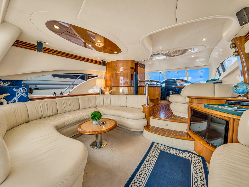62 Azimut III aft deck seating