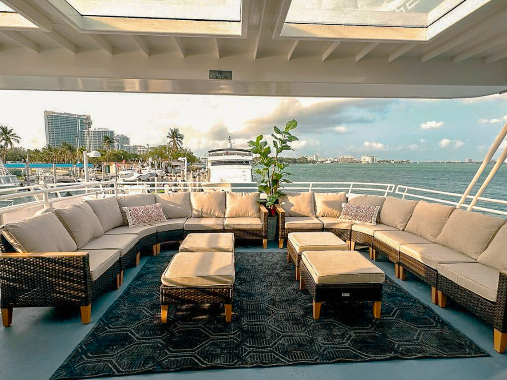 Upper deck and social area on the 100 Starship yacht