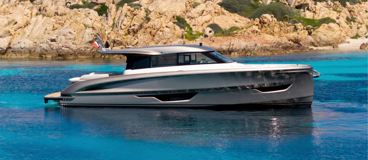 Solaris Power 52 Charter in La Spezia | Luxury Yacht | YATR